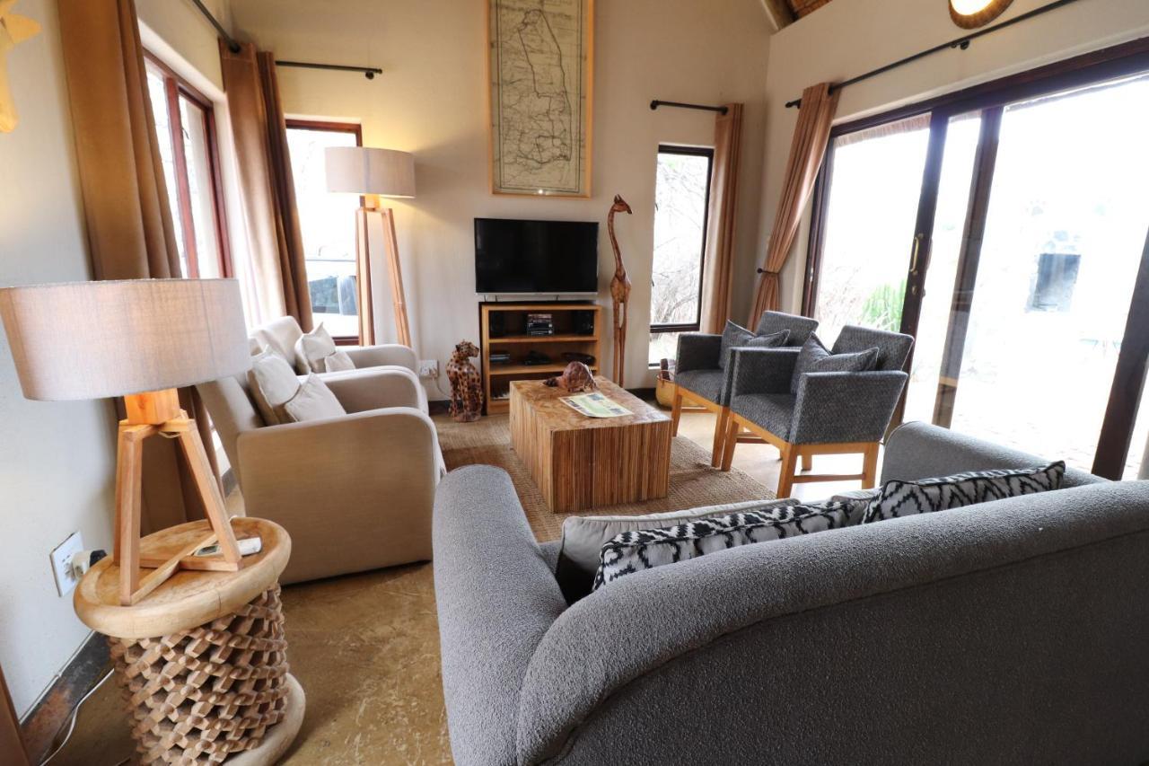 Giraffe Lodge Hoedspruit Esterno foto