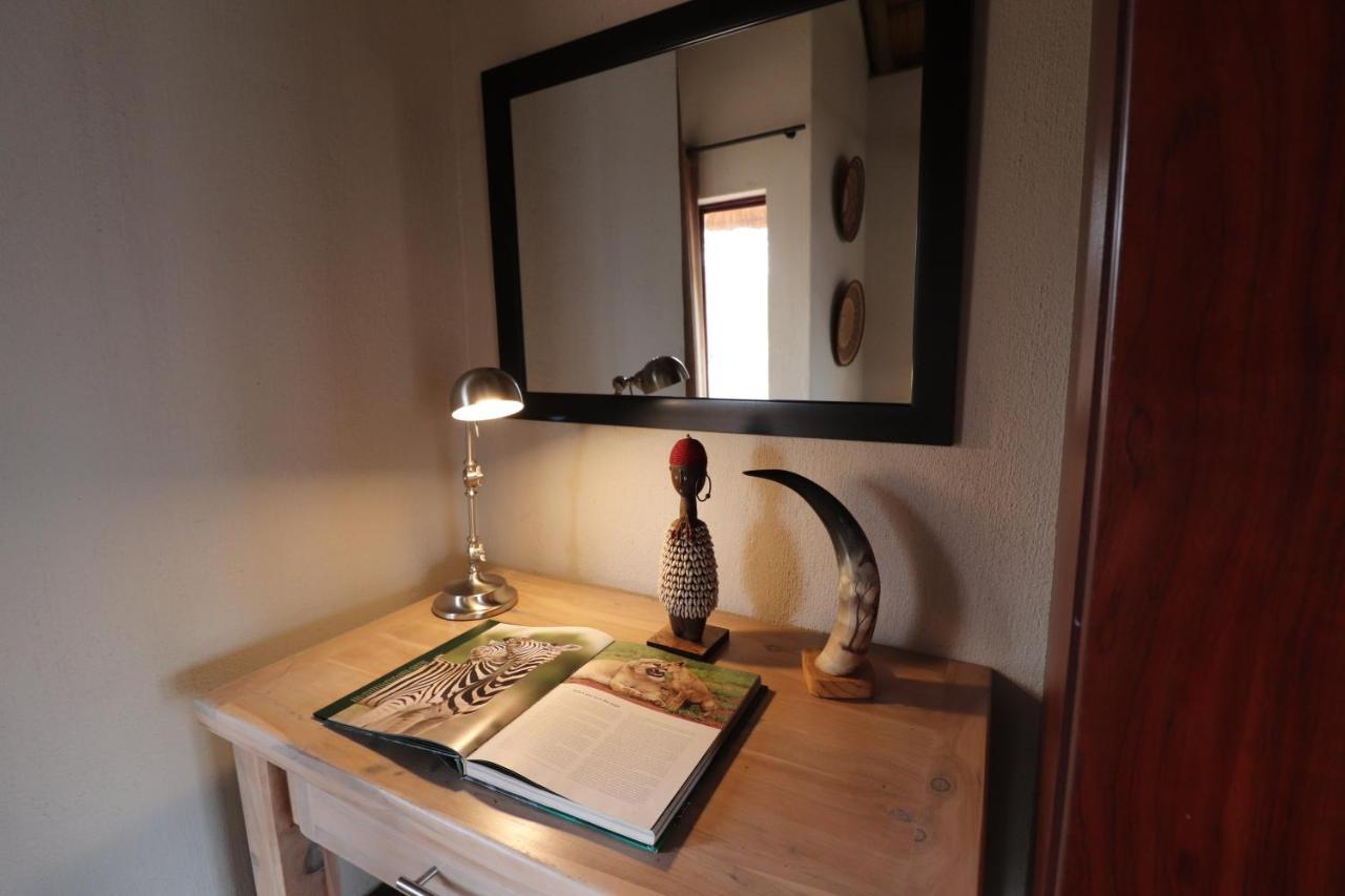 Giraffe Lodge Hoedspruit Esterno foto