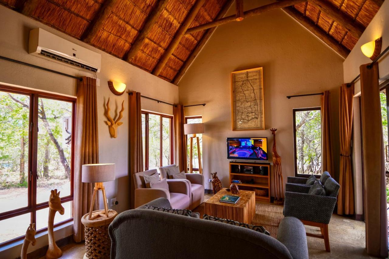 Giraffe Lodge Hoedspruit Esterno foto