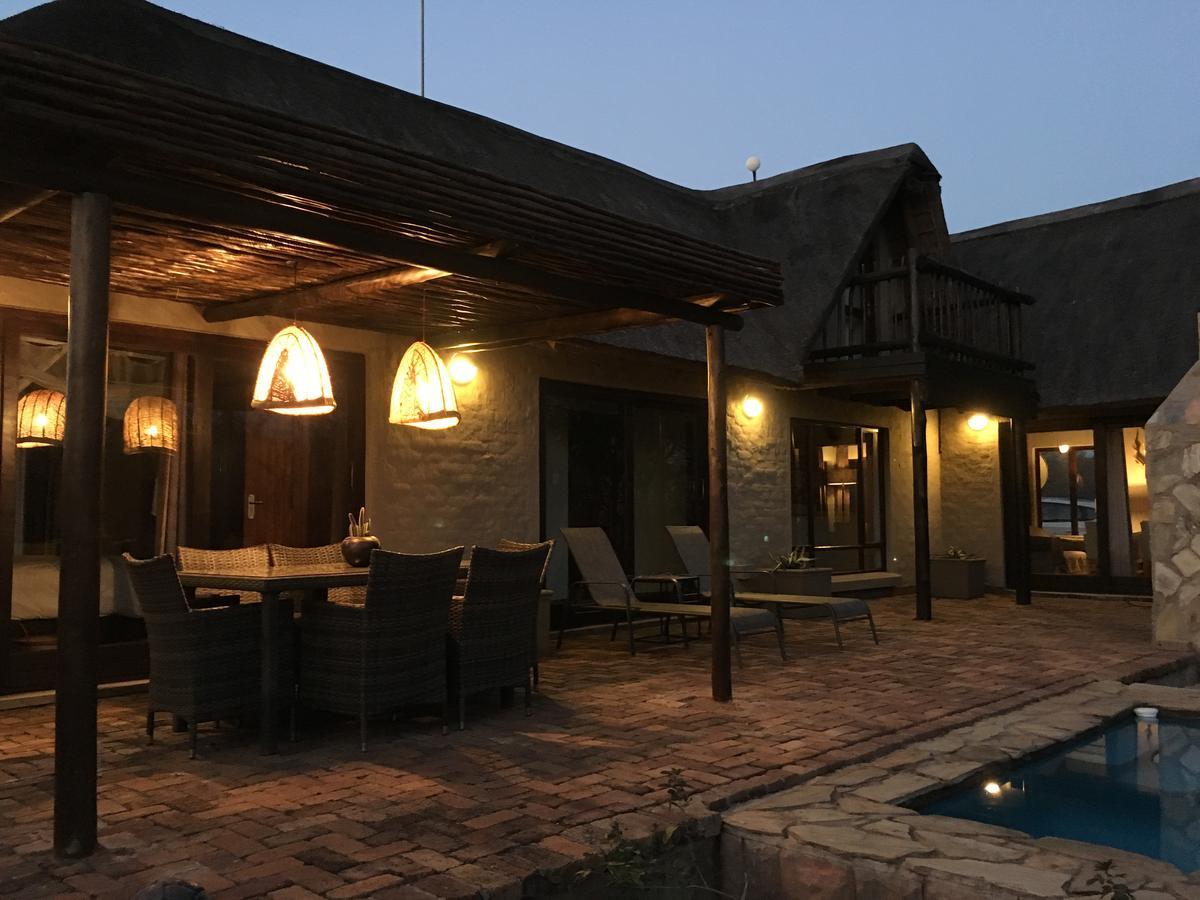 Giraffe Lodge Hoedspruit Esterno foto