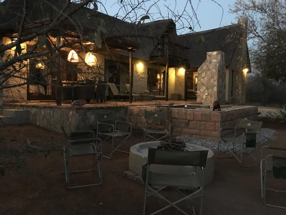 Giraffe Lodge Hoedspruit Esterno foto